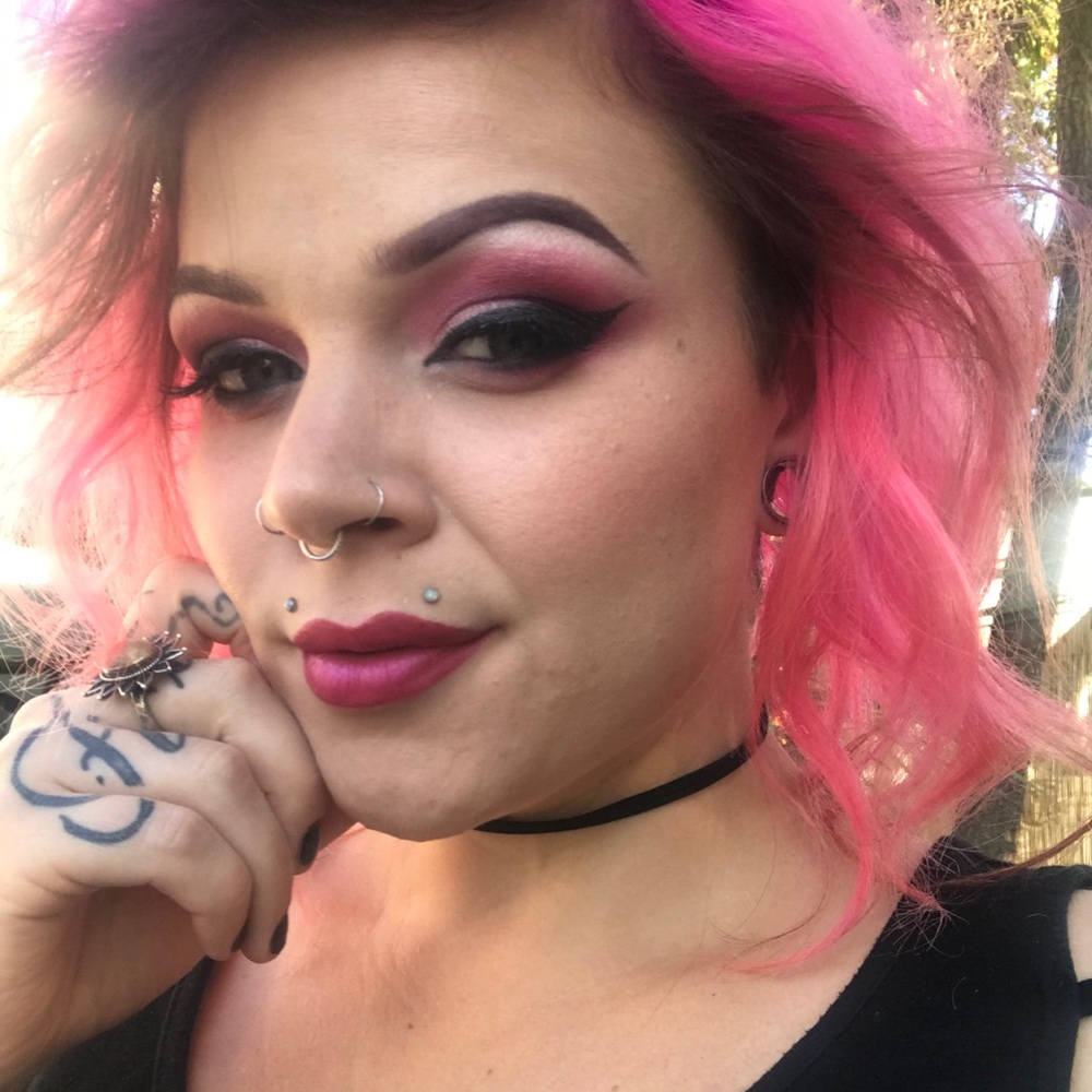 Meet your Posher, Nina